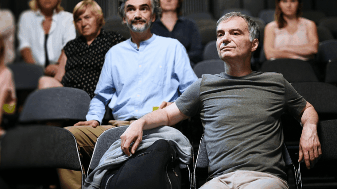 Zkáza Dejvického divadla online zdarma