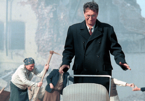 Musíme si pomáhat online zdarma