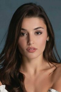 Herec Hande Erçel