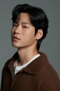 Herec Yun Ji-on